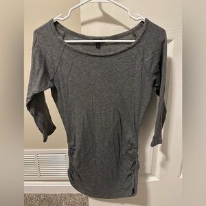 Grey Express Quarter Sleeve Tshirt. Size Small. Good condition.